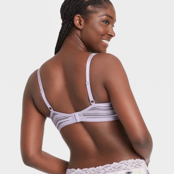 Woman’s High Apex Push-Up Bra- Violet 36A - Picture 5 of 5